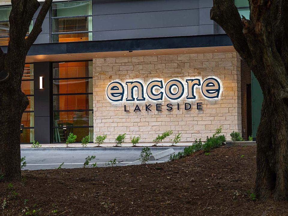 Encore Lakeside Leasing Office