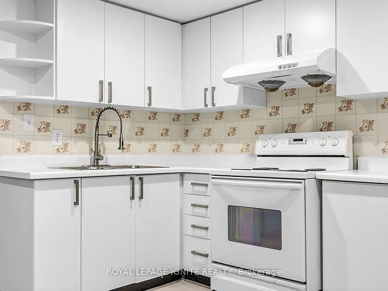 61 Jarwick Dr #BASEMENT — Photo 18