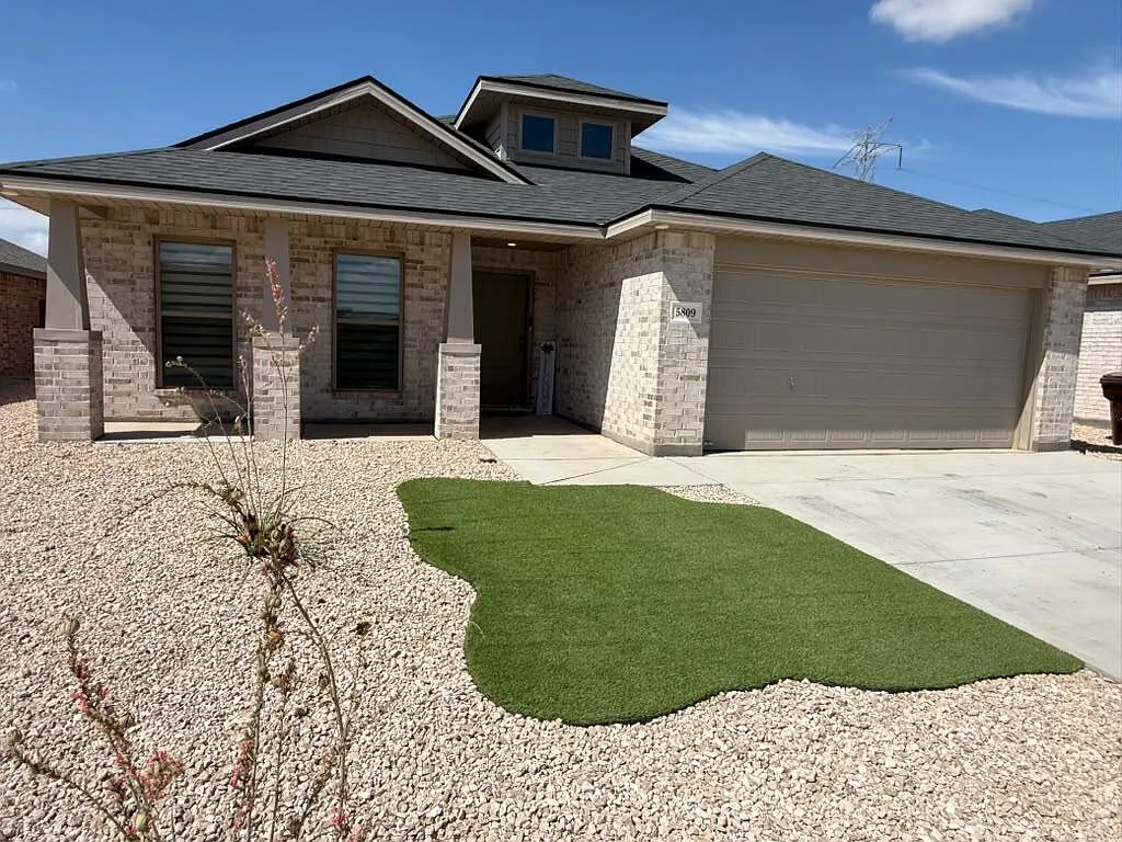 3 bed, 2.0 bath, 1666 sqft, $3,200 — Photo 2