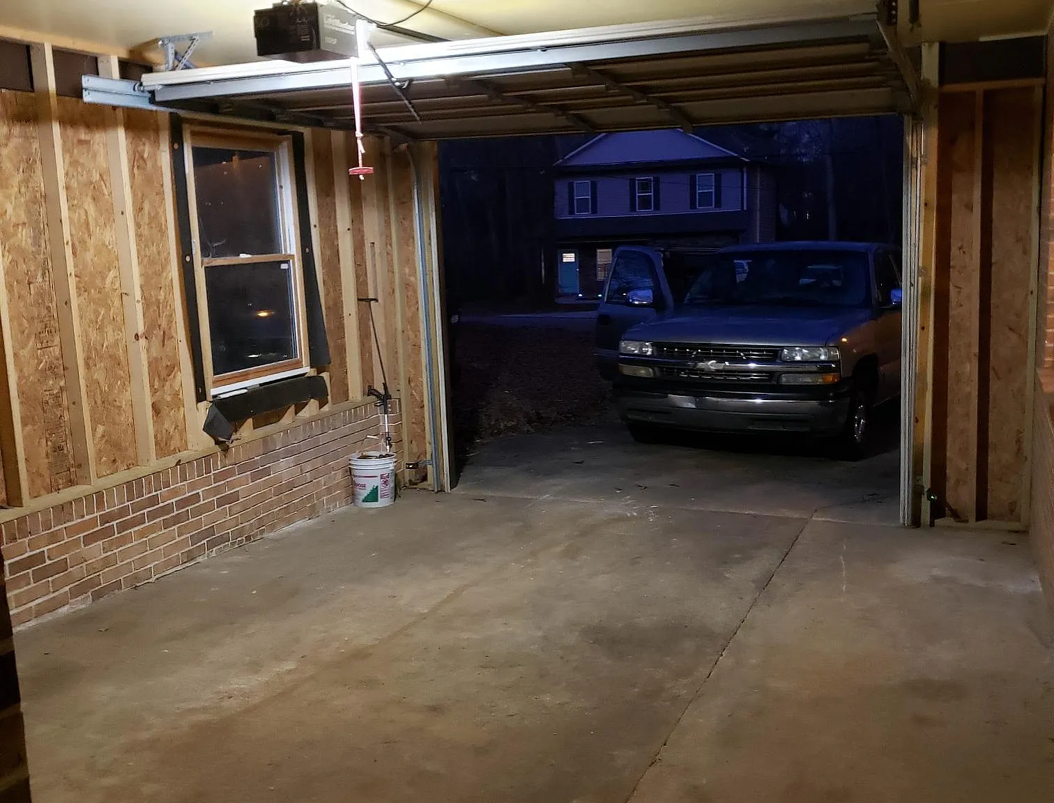 3 bed, 1.5 bath, 1404 sqft, $1,500 — Photo 2