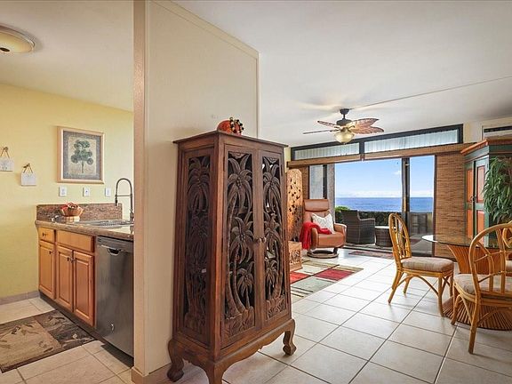 3rd image of 75-5888 Alii Dr #D6