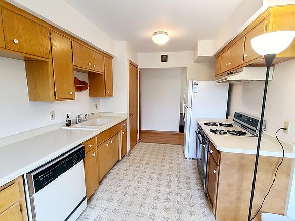 5th image of 7613 53rd Ave N