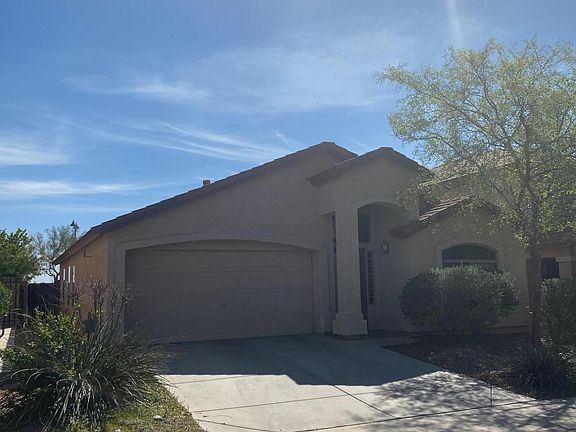 3rd image of 42299 W Michaels Dr