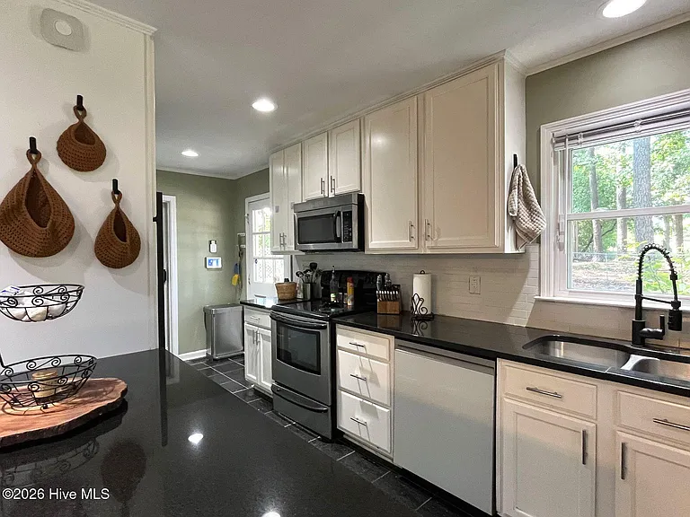 8879 Cliffdale Rd — Photo 15