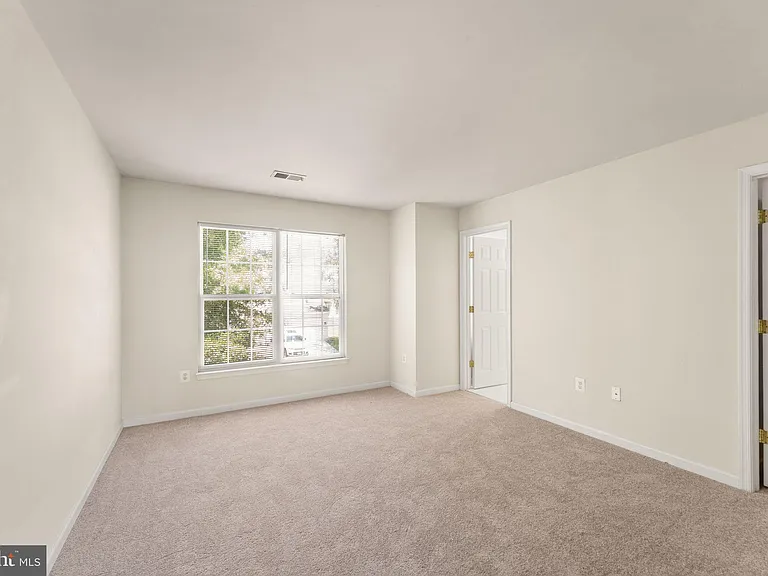 8309 Double Eagle St — Photo 42
