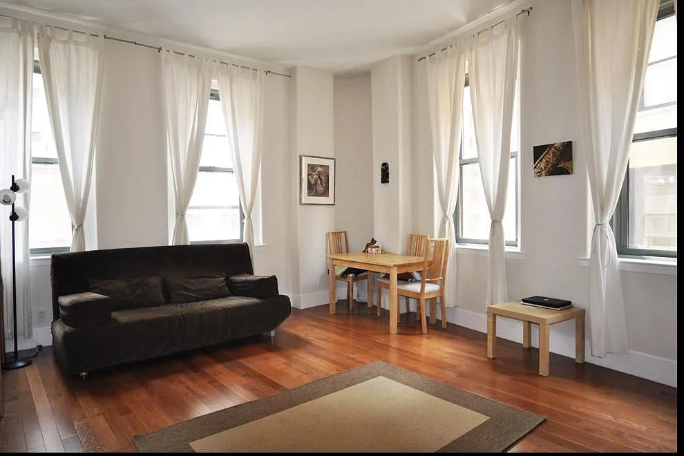 120 Greenwich St APT 8F photo 1