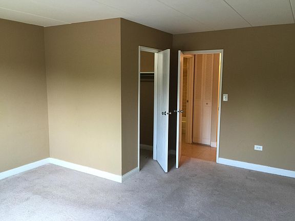 5th image of 580 Lawrence Ave APT 309