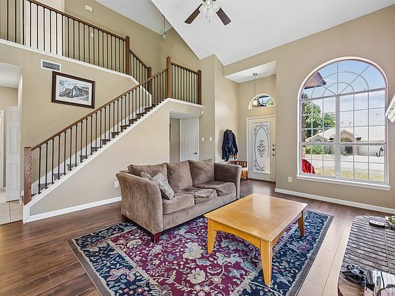 4th image of 6717 Wooddale Dr