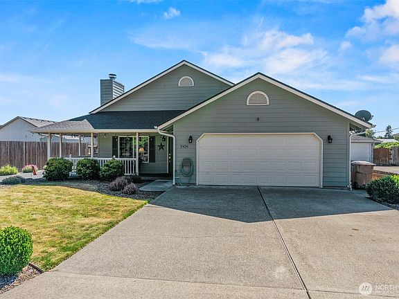 3rd image of 2426 38th Avenue