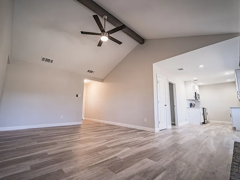5866 Cliff Path — Photo 5