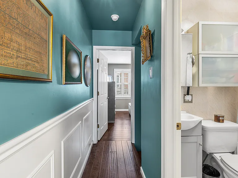 1513 Montrose St — Photo 14