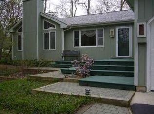 9006 Vine Ave, Wonder Lake, IL 60097