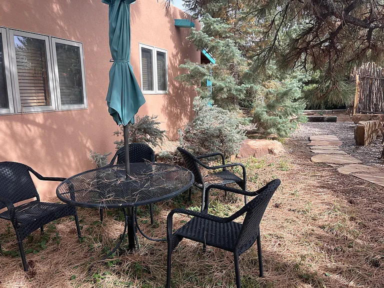 1511 Don Gaspar Ave — Photo 14