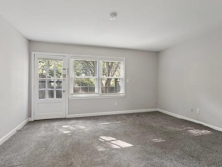 Harbor Oak Townhomes — Photo 8