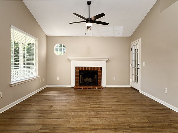 3rd image of 244 Oak Valley Dr