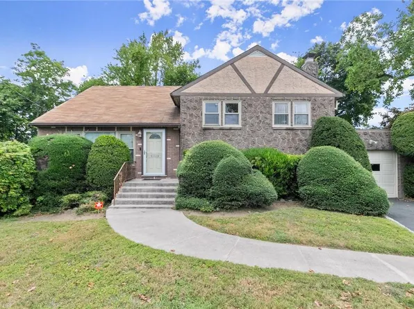 10 Donald Court, Yonkers, NY 10710