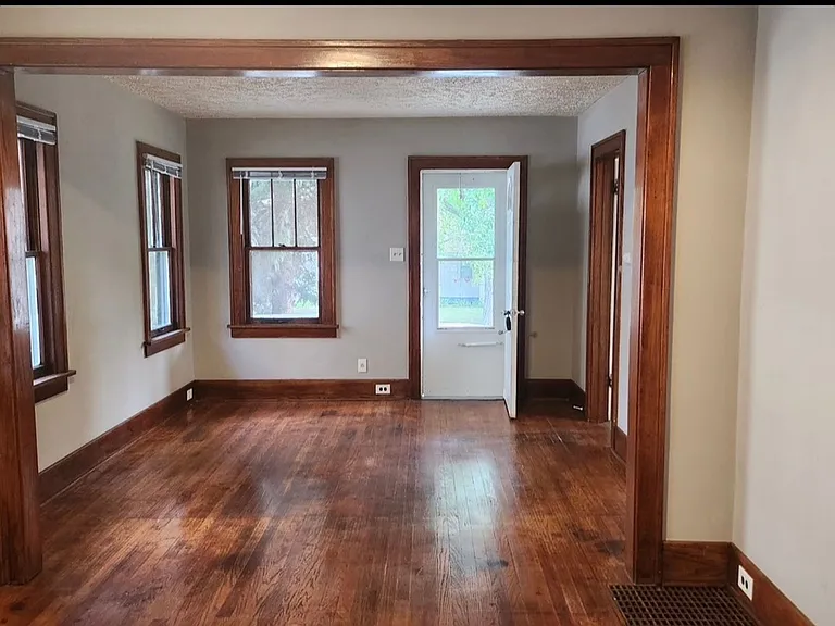 5519 Hickory St — Photo 13