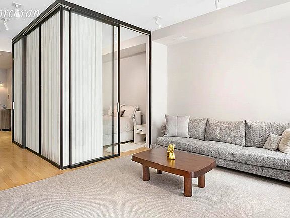 4th image of 15 Broad St APT 1408