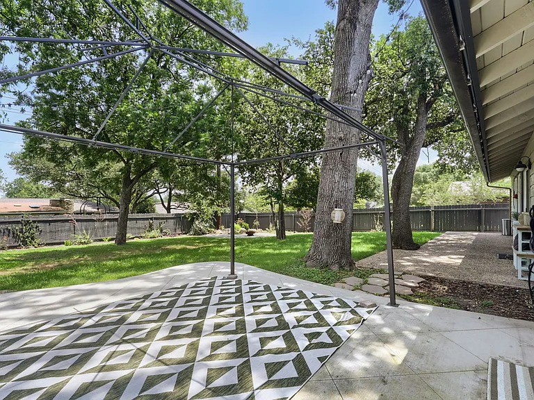 1602 Thornridge Rd — Photo 22