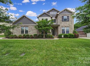 212 Enclave Blvd, Matthews, NC 28104