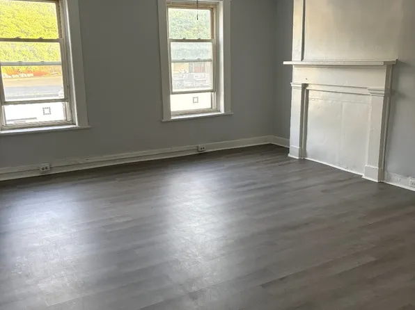 221 4th St #3, Troy, NY 12180
