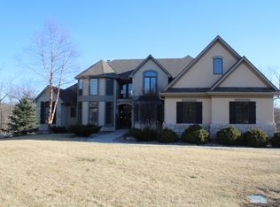 456 NW Riven Rock Cir, Lees Summit, MO 64081