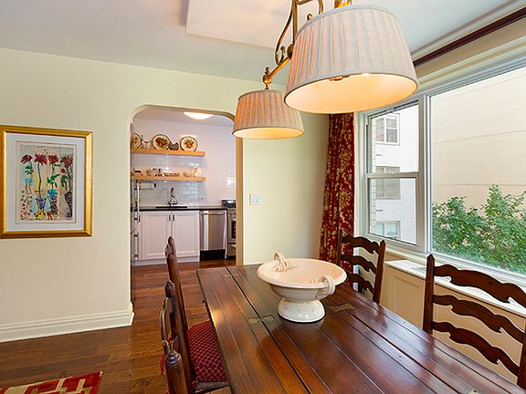 3rd image of 201 E 79th St APT 4A