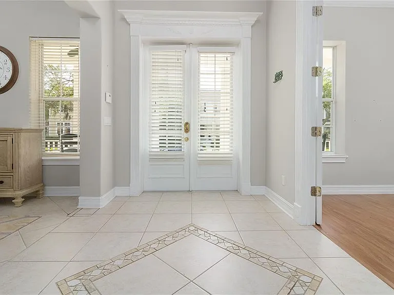 216 Eastpark Dr — Photo 13