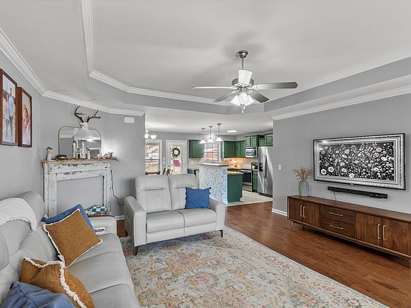 5th image of 9 Villa Cir