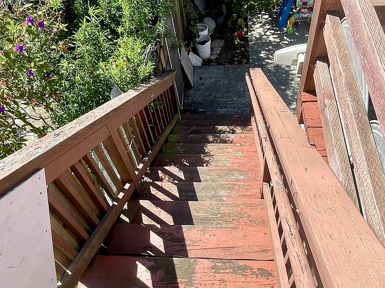 418 Athens St — Photo 19