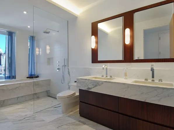 122 Greenwich Avenue image 1 of 6