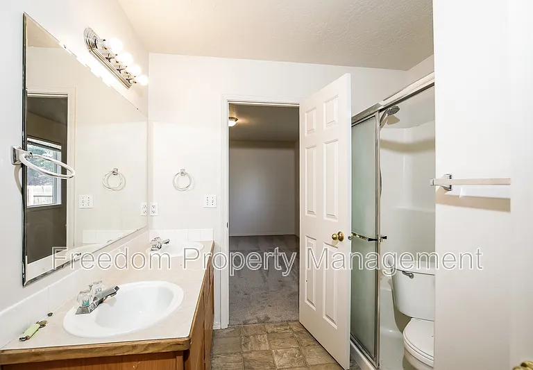2135 S Crimson Rose Way — Photo 9