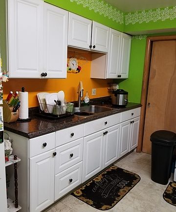 3rd image of 1516 Hyde Park Ave
