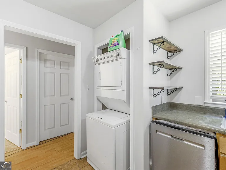 205 Pineview Dr #A — Photo 12