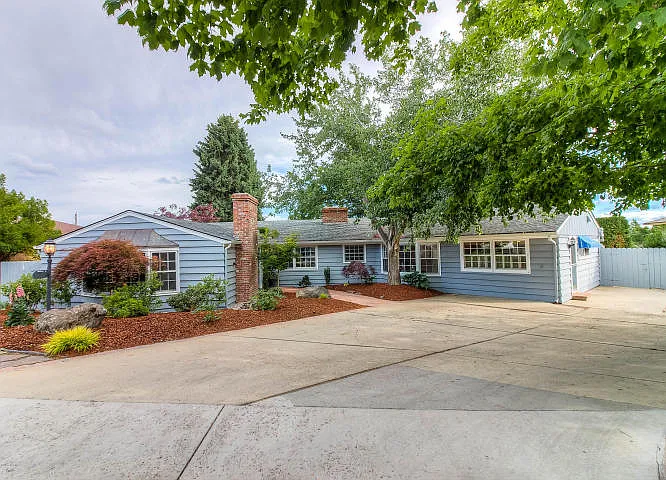 5414 Douglas Dr photo 1