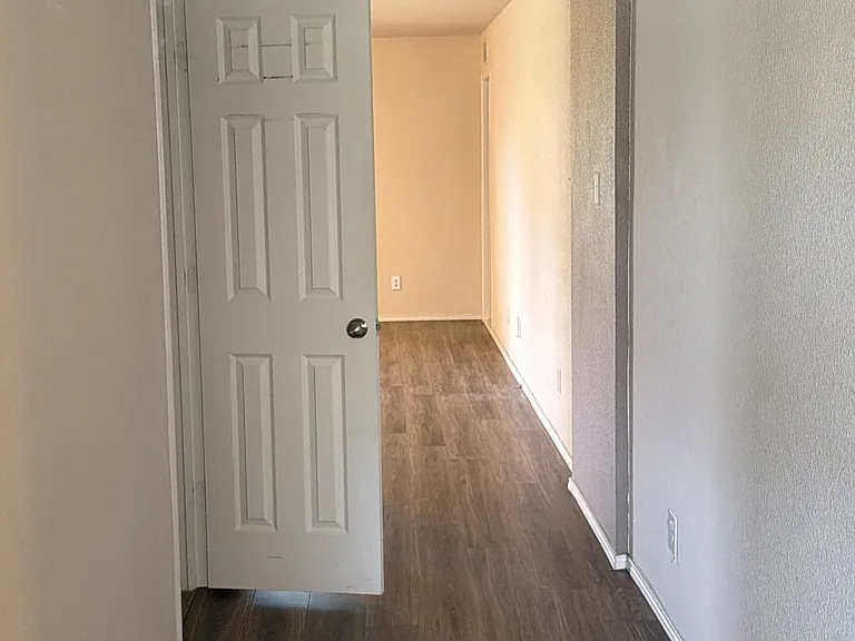 916 Rivers Creek Ln — Photo 4