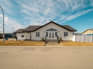 604 E Parkside Grn, Coaldale, AB T1M0E8