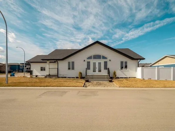 604 E Parkside Grn, Coaldale, AB T1M 0E8
