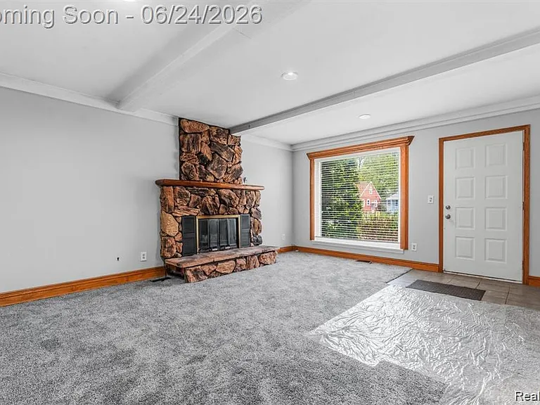 323 N Campbell Rd — Photo 4
