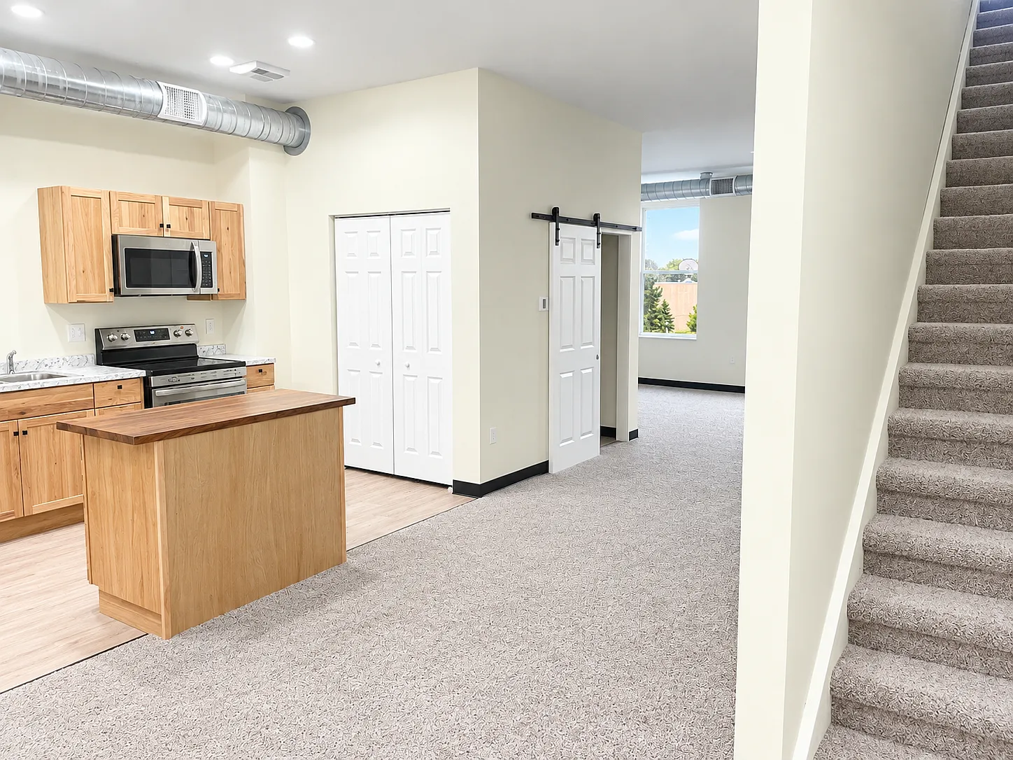 1 bed, 1.5 bath, $1,900 — Photo 3