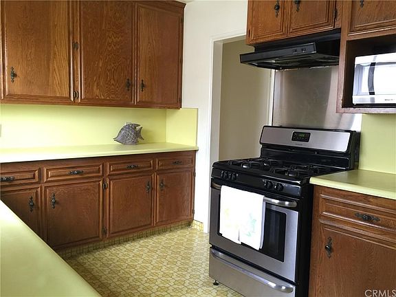5th image of 22503 Marjorie Ave