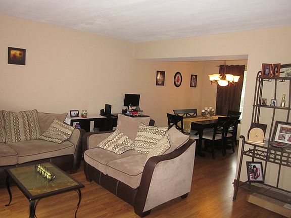 3rd image of 2650 Leyland Ln