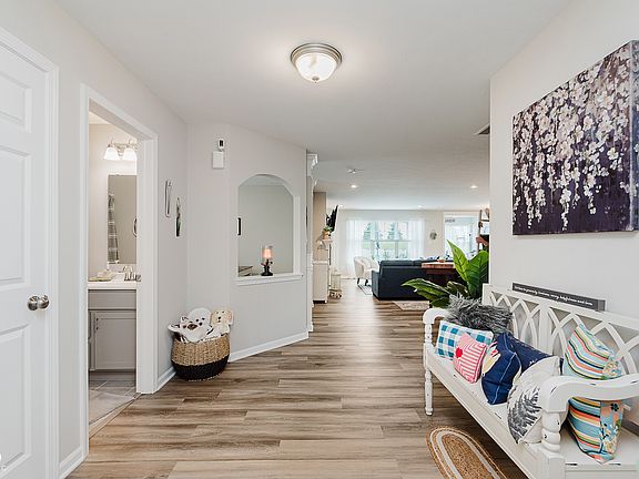 4th image of 7091 Lillian Pl