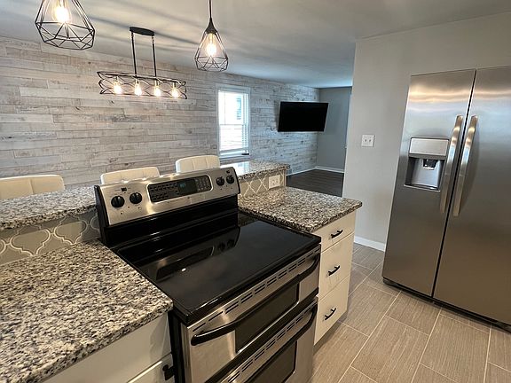 2nd image of 149 Somerton Ave