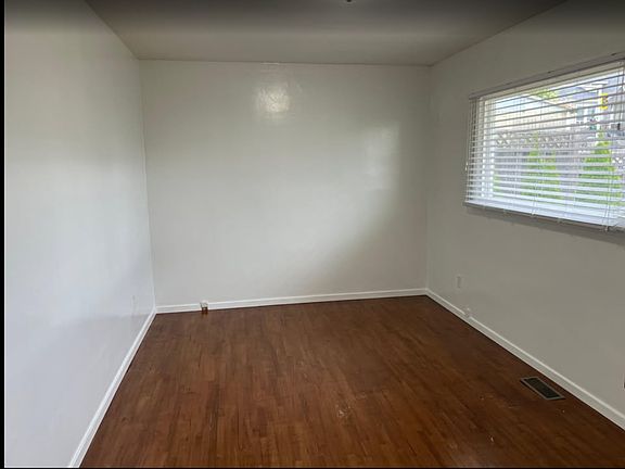 3rd image of 15950 Fraser Hwy #8