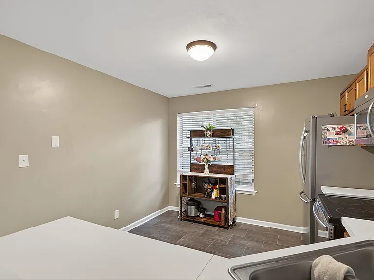 203 Teal Ct — Photo 8