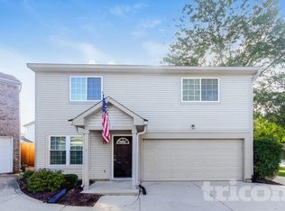 607 Mountain Pine Dr, Greenwood, IN 46143