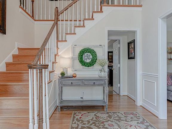 4th image of 8801 Southlea Ct
