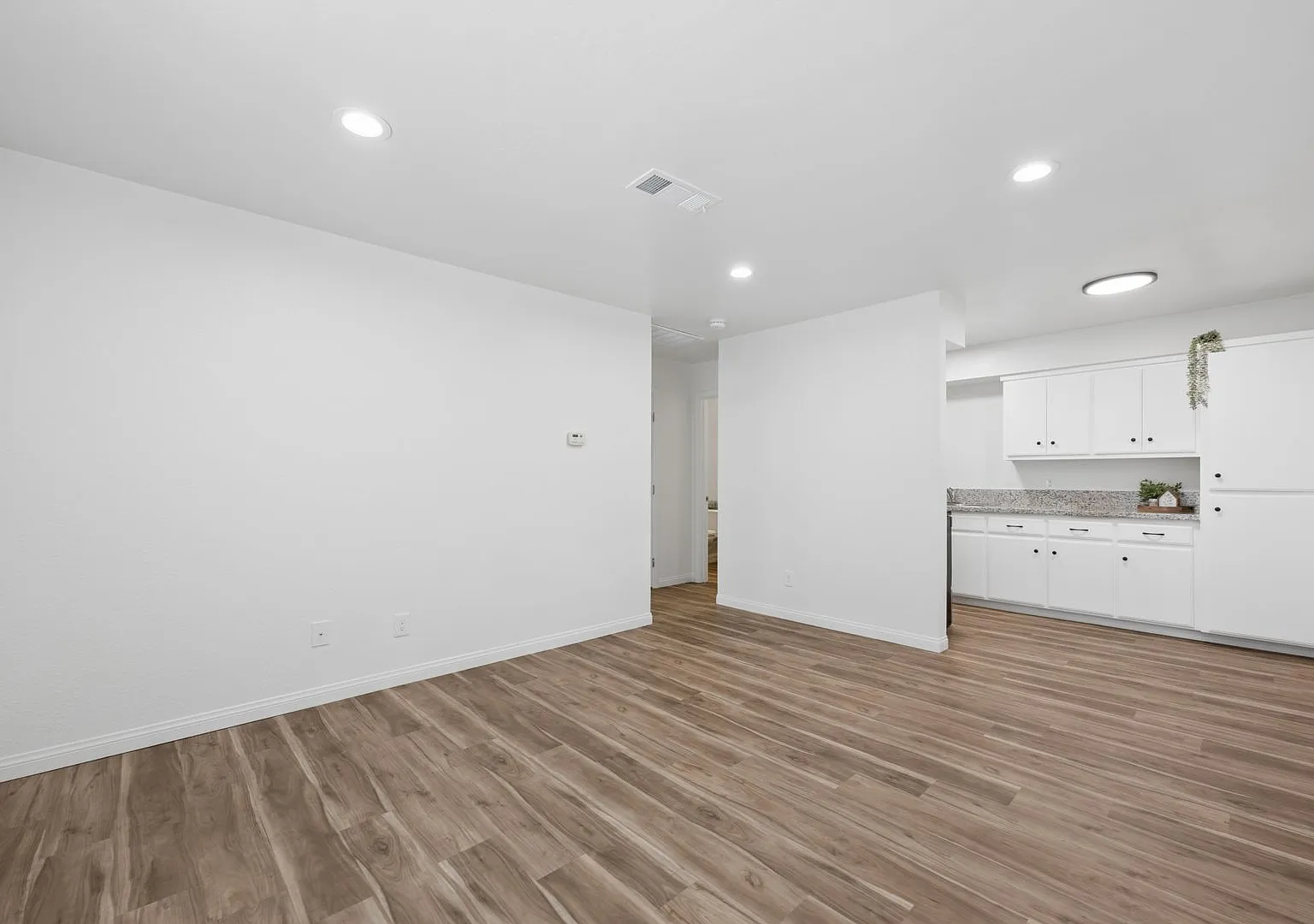 Sierra Apartment Homes — Photo 4