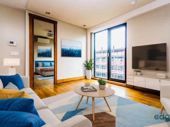 865 Willoughby Avenue image 2 of 13